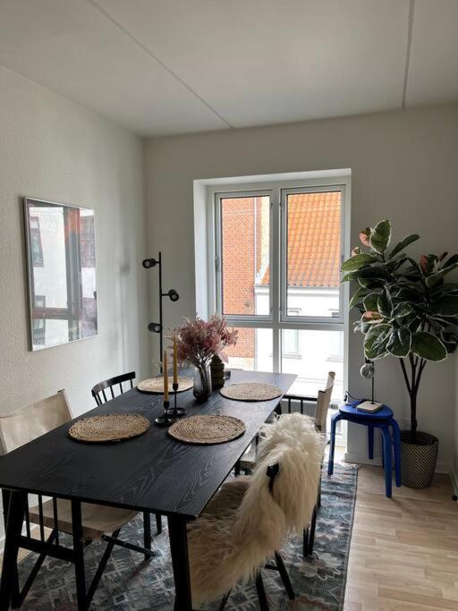 Moderne Lejlighed I Hjertet Af Odense C Apartment Exterior photo
